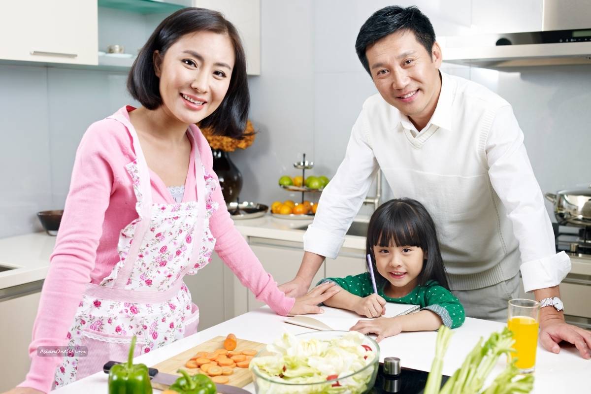 Modern Family Lifestyle In Asiass Tips